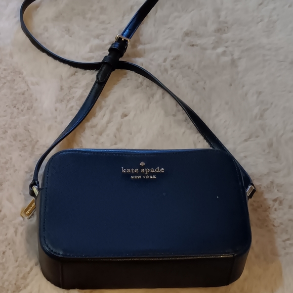 kate spade Handbags - Kate Spade Crossbody